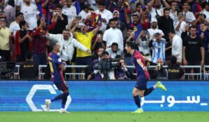 Raphinha und Robert Lewandowski trugen als Torschützen maßgeblich zu Barças 5:2-Sieg im Supercopa-Finale gegen Real Madrid bei. (Foto: Yasser Baksh / Getty Images)